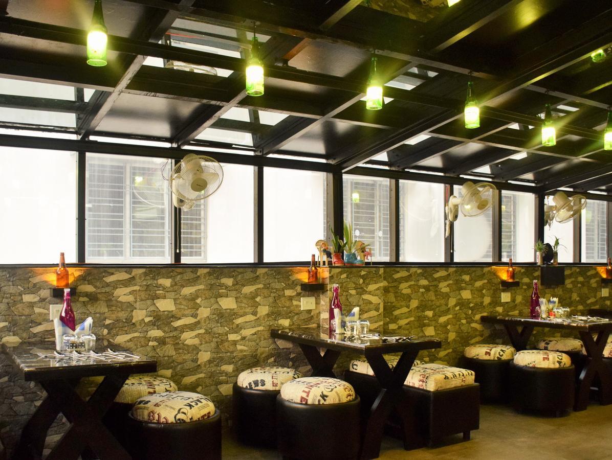 כלכותה Hotel Narayani Enclave מראה חיצוני תמונה