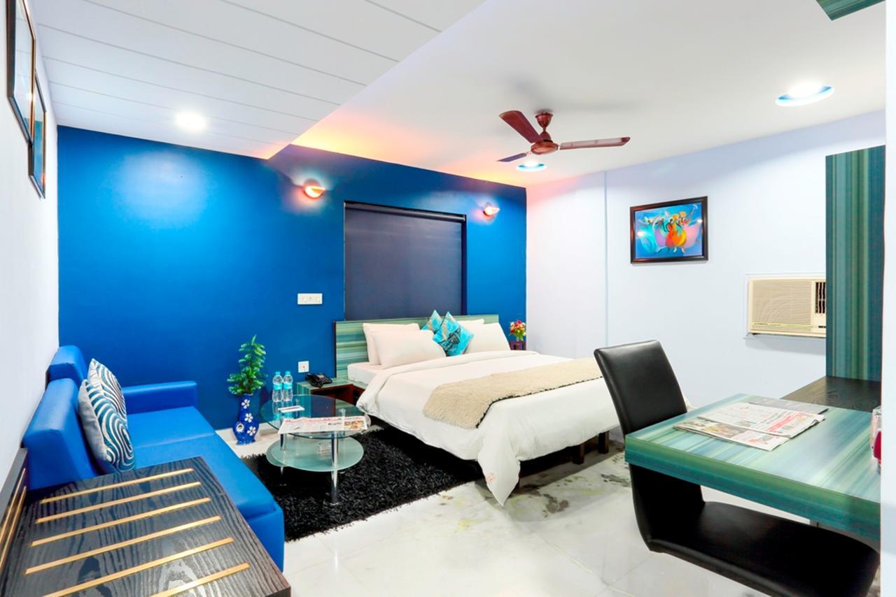 כלכותה Hotel Narayani Enclave מראה חיצוני תמונה
