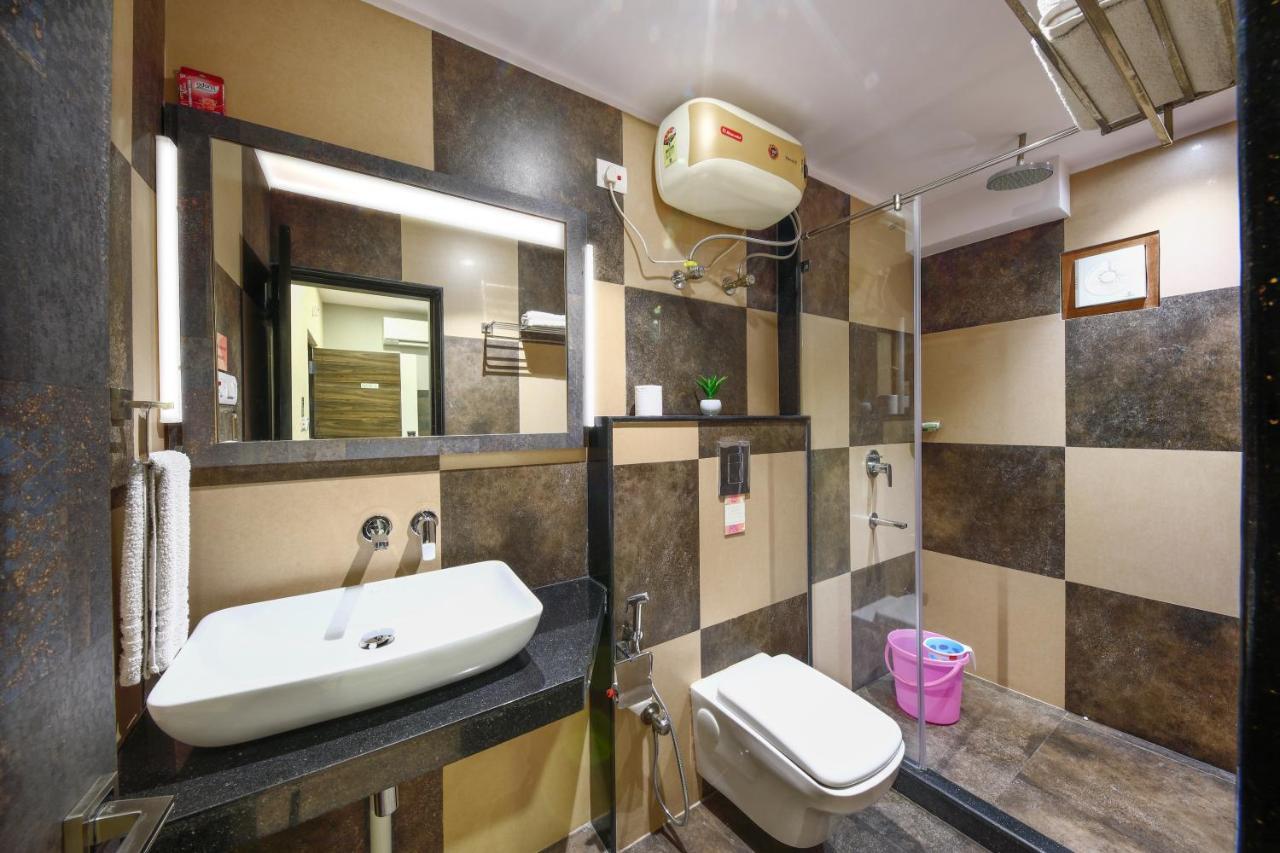 כלכותה Hotel Narayani Enclave מראה חיצוני תמונה