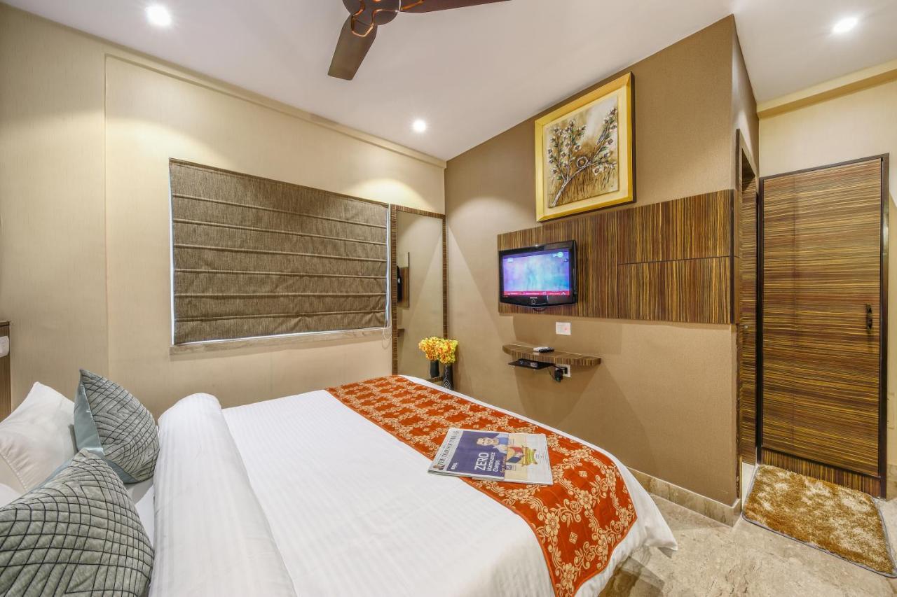 כלכותה Hotel Narayani Enclave מראה חיצוני תמונה